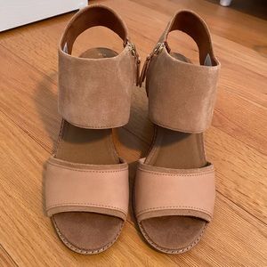 Tan sued wedges. Size 10. Toms brand